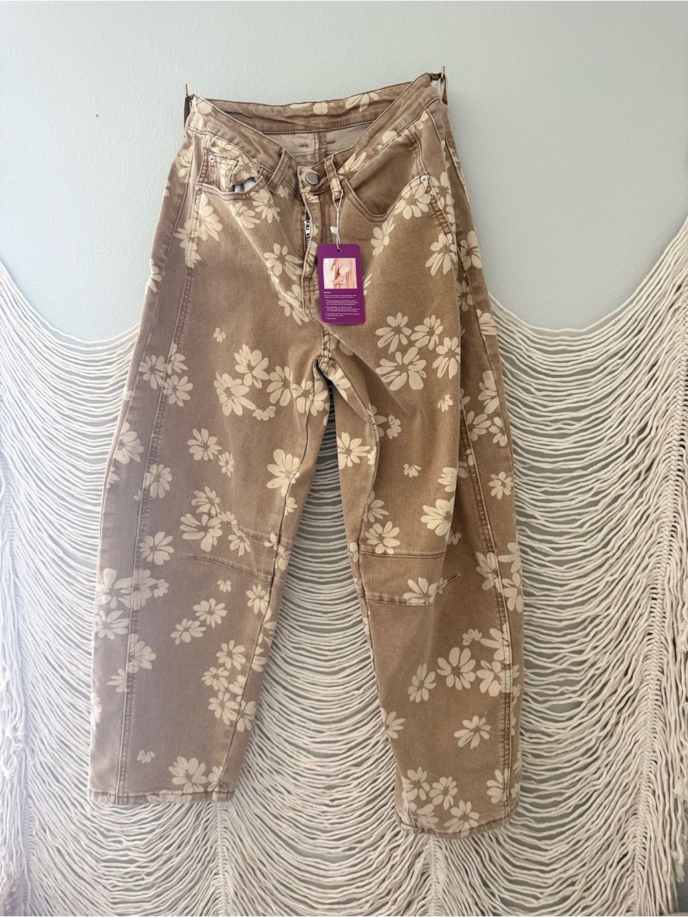High-Rise Beige Floral Ankle Jeans - Picture 3 of 7